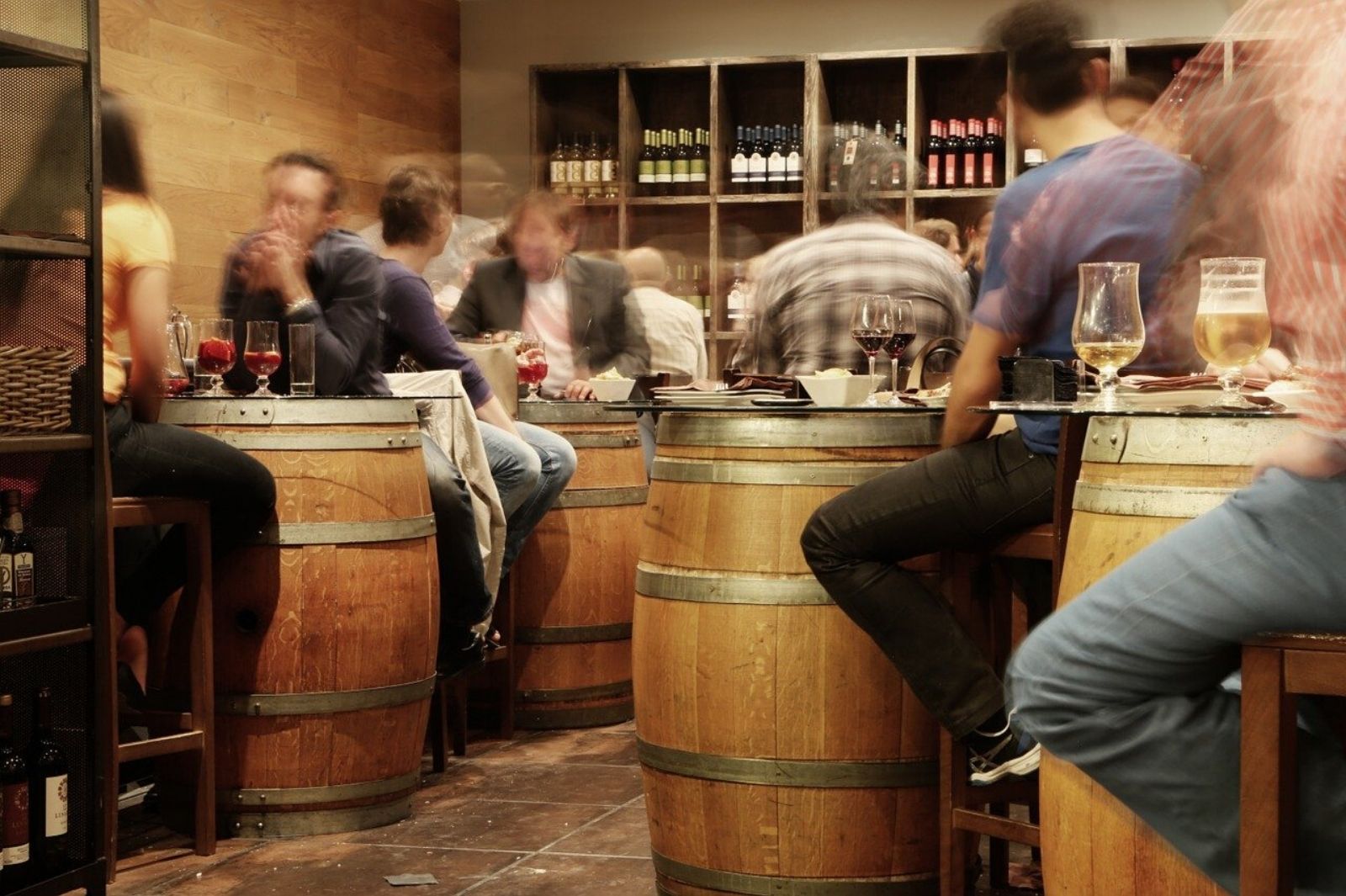 Photo of people in a pub Psychology in the pub event