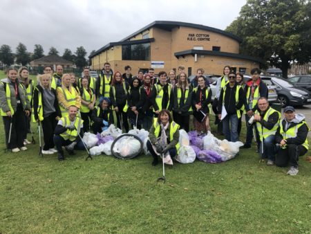 Students, staff and the community, after the litter pick.