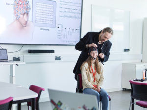 Academic David Saunders using EEG to map brain activity