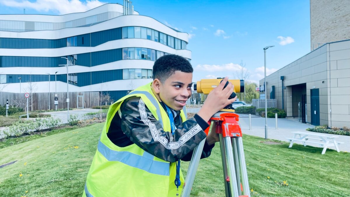 Young people chart careers in geography at UON UON