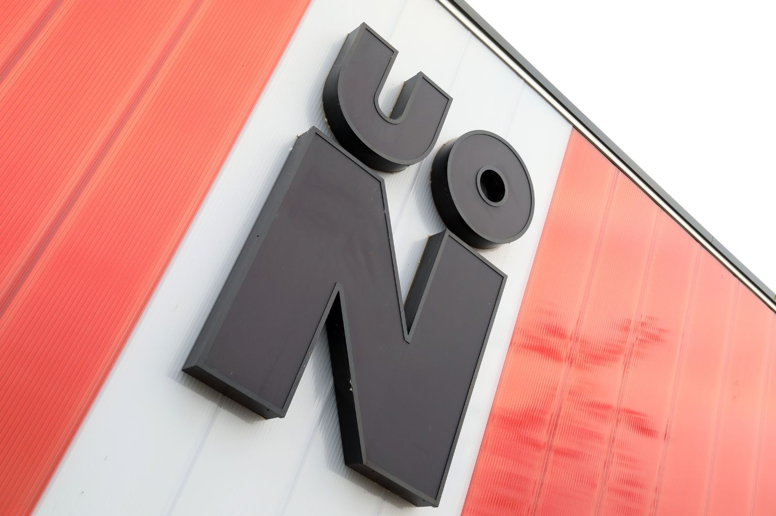 UON logo