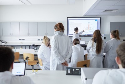 A class in the Biomedical Science teaching lab